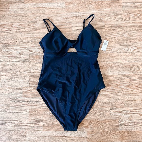 NWT Women's Swimsuit - Old Navy size Large - Picture 2 of 8